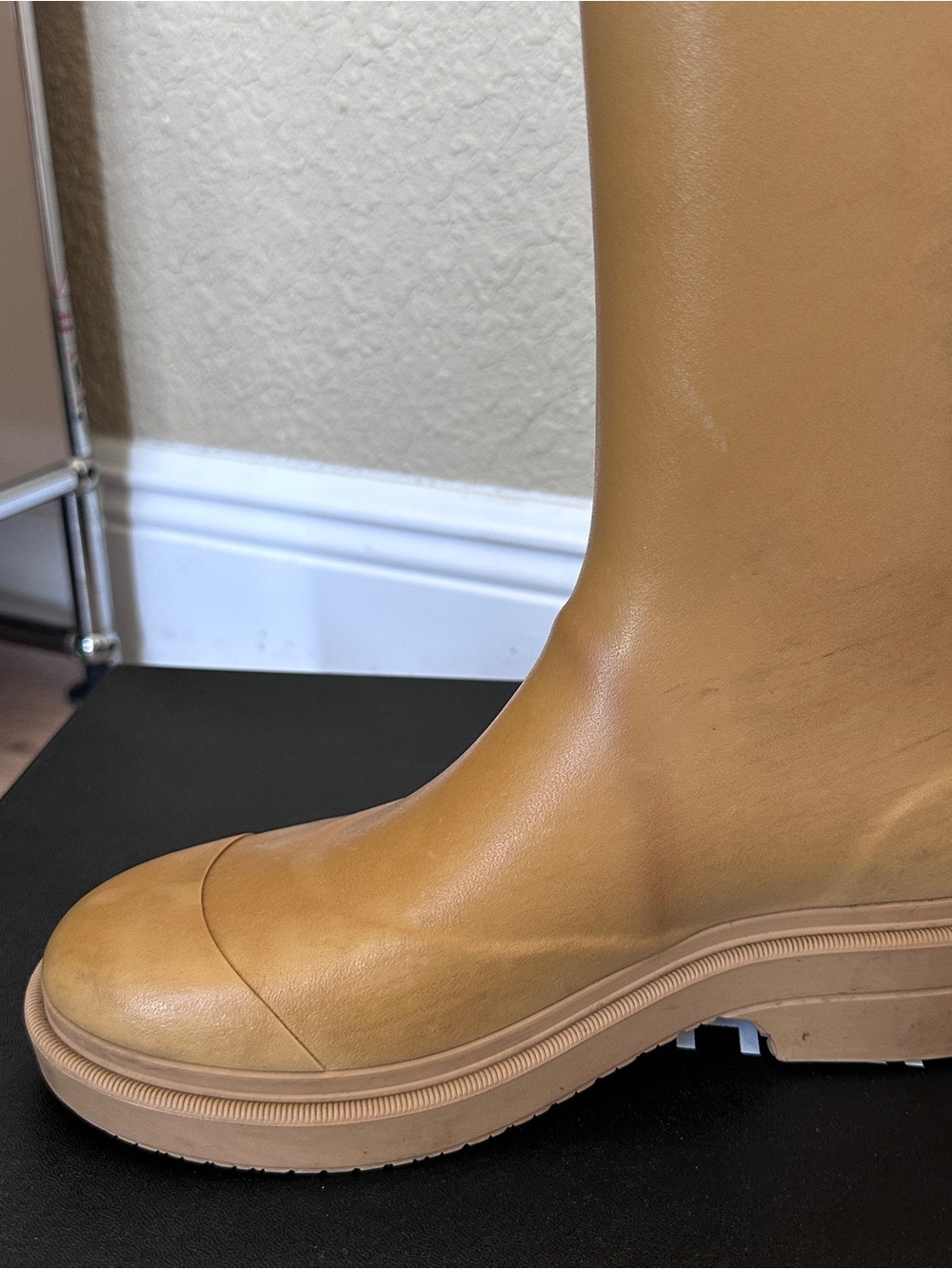 CHANEL Tan Boots with Cream CC Logo - Picture 5 of 16
